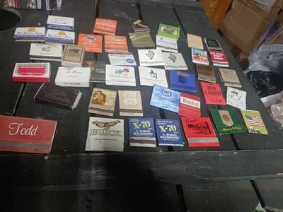 44 Vintage Matchbook Covers - Used/Empty Advertising Lot - Hotels, Cars,... - Image 1