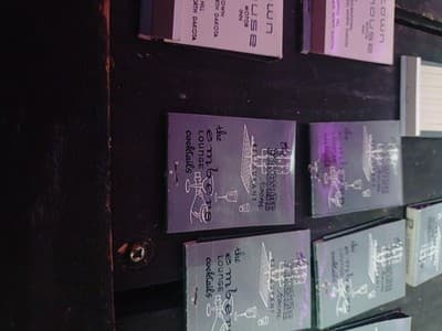 Vintage Lot 10 Town House Motor Inn Matchbooks ND Fargo Bismarck UNSTRUCK Full - Thumbnail 2