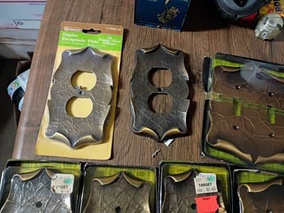 Lot of 9 Vintage Amerock Switch Plates - MCM Antique Copper - NOS Carriage House - Thumbnail 5