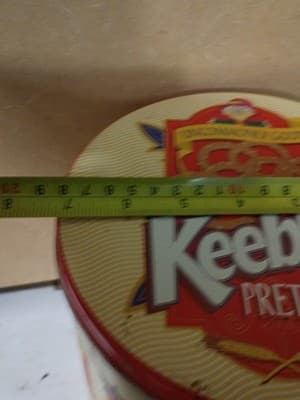 Vintage Keebler Pretzel Tin - Ernie the Elf "Uncommonly Good" - Large 8" Can - Thumbnail 7