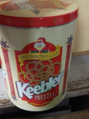 Vintage Keebler Pretzel Tin - Ernie the Elf "Uncommonly Good" - Large 8" Can - Thumbnail 5
