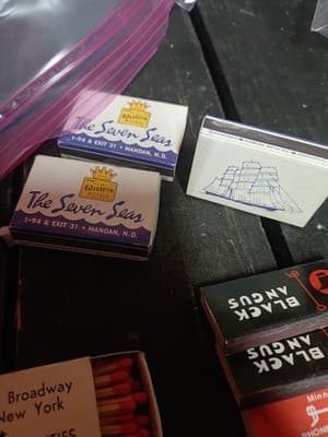 Vintage Lot of 11 Restaurant & Hotel Matchbooks - Black Angus, Seven Seas, NYC - Thumbnail 6