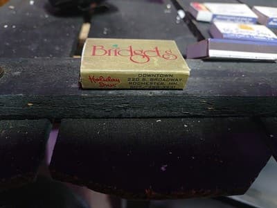 9 Vintage Unstruck Matchboxes: The Seven Seas Mandan ND & Top of the Rock MN... - Thumbnail 2