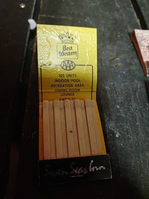 Lot of 9 Vintage Seven Seas Inn Mandan ND Matchbooks Full Unstruck Best Western - Thumbnail 2