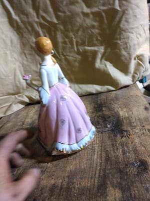 Porcelian Victorian Lady Figurine Pink Dress Gold Trim 8” H, Beautiful Gift! - Thumbnail 3