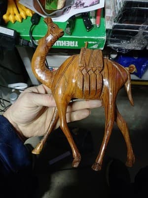 Beautiful Vintage Olive Wood Camel Carving - 10 Inch Tall - Needs TLC/Repair - Thumbnail 6