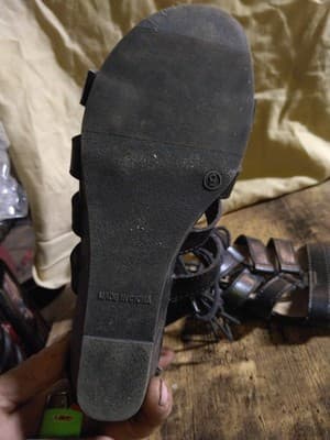 Old Navy Woman's Sandals Size 9 - Thumbnail 3