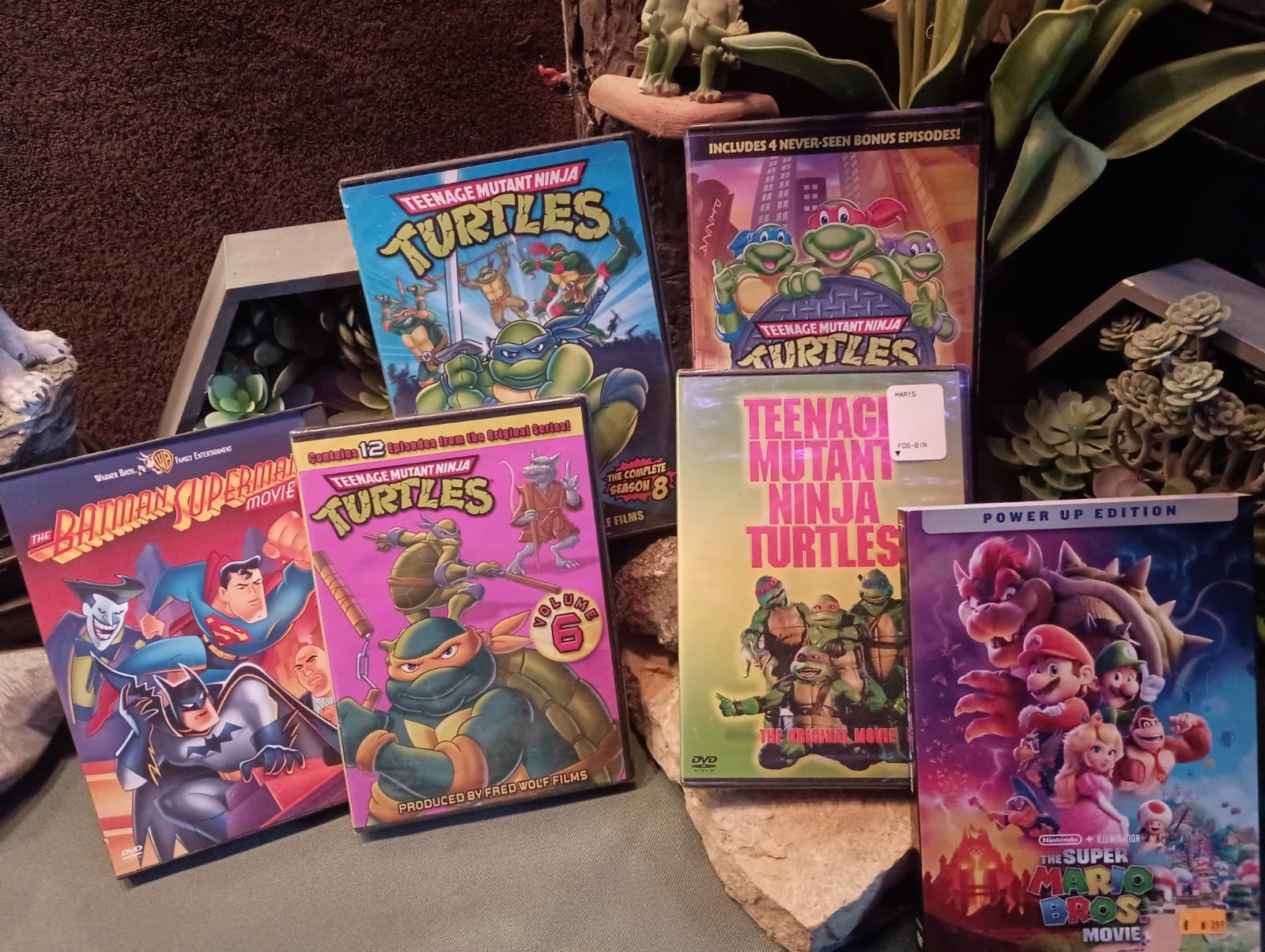 Teenage Mutant Ninja Turtles, Mario Bros, and Batman/Superman DVDs. 2 NEW! § - Image 1