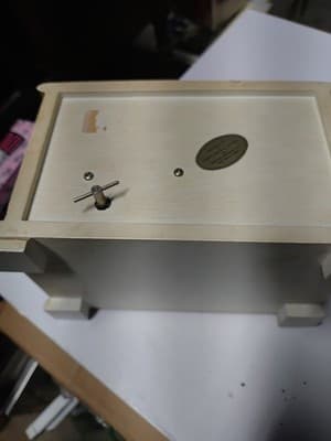 Vintage Gold‑Trimmed 2‑Drawer Jewelry Box with Wood‑Burned Floral Design – Cream - Thumbnail 7