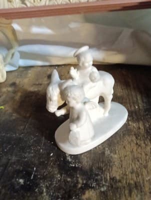 Vintage Goebel White Bisque Porcelain Angel Baby Jesus Donkey Manger Figurine B - Thumbnail 2