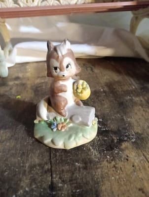 Squirrel Figurine 3D Flowers Tree Stump Ceramic Porcelain Hand Painted Taiwan -- - Image 1