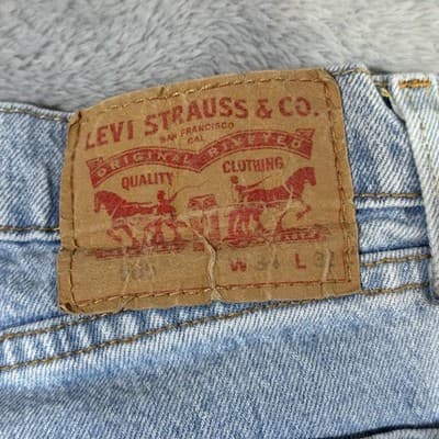 Vintage Levis 505 Jeans Mens 34x32 Light Wash Blue Straight Leg Faded Denim - Thumbnail 6