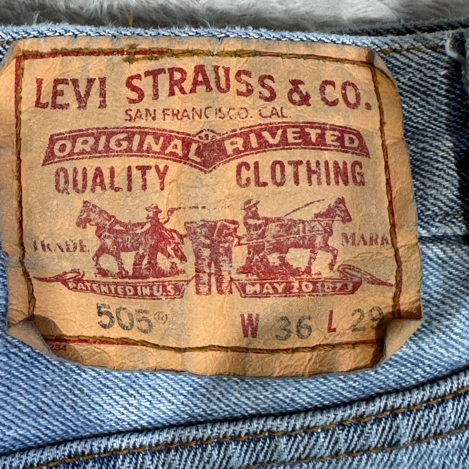 Levis 505 Jeans Men 36x29 Regular Fit Mid Rise Straight Leg Light Wash Blue - Thumbnail 10