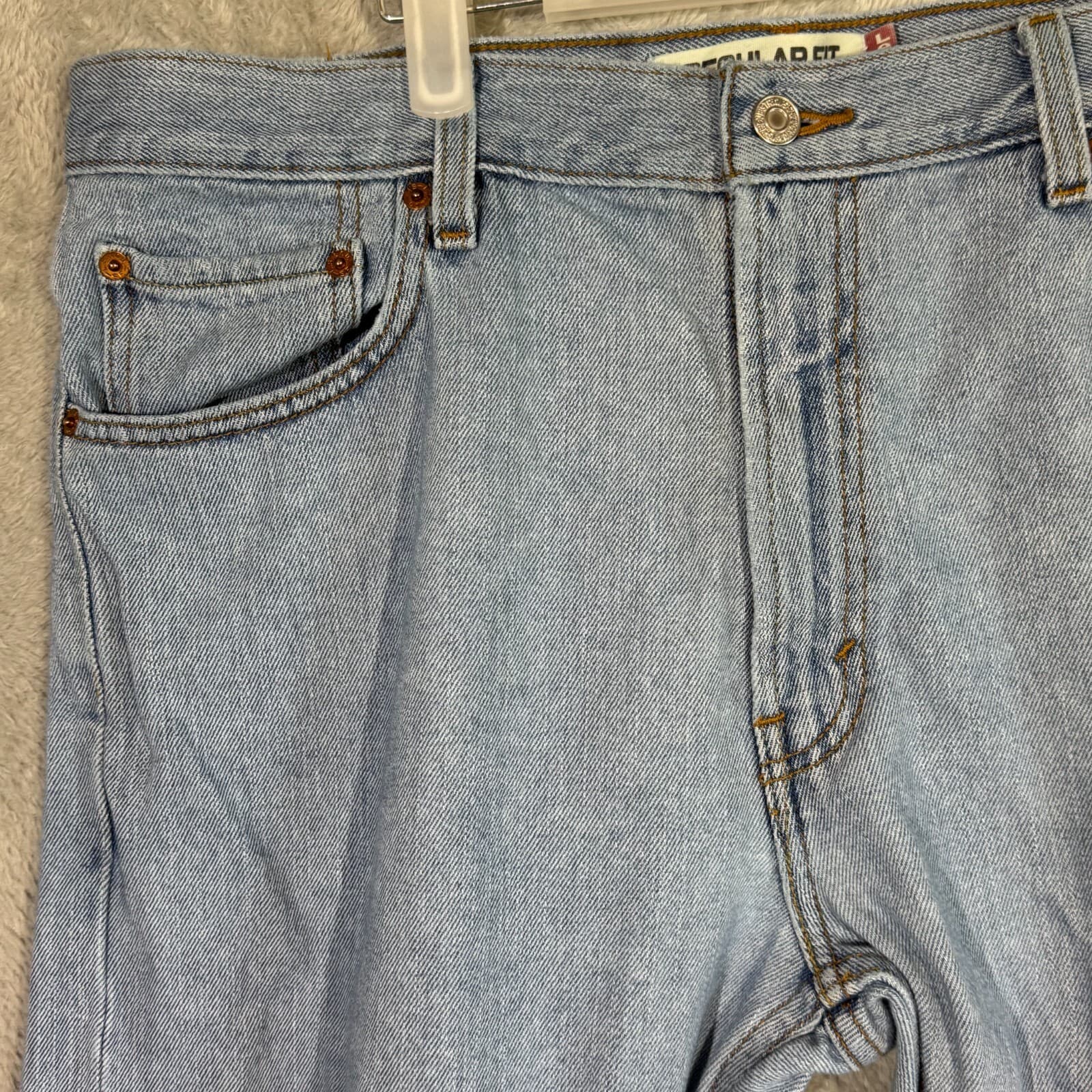 Levis 505 Jeans Men 36x29 Regular Fit Mid Rise Straight Leg Light Wash Blue - Thumbnail 3