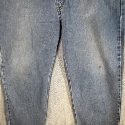 Vintage Levis 550 Jeans Mens 36x28 (36x30) Blue Relaxed Tapered Light Wash Denim - Thumbnail 3