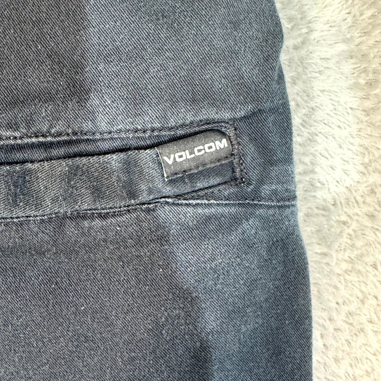 Volcom Men's Chino Shorts 32 Black Cotton Mid-Rise Dark Wash Flat Front - Thumbnail 4