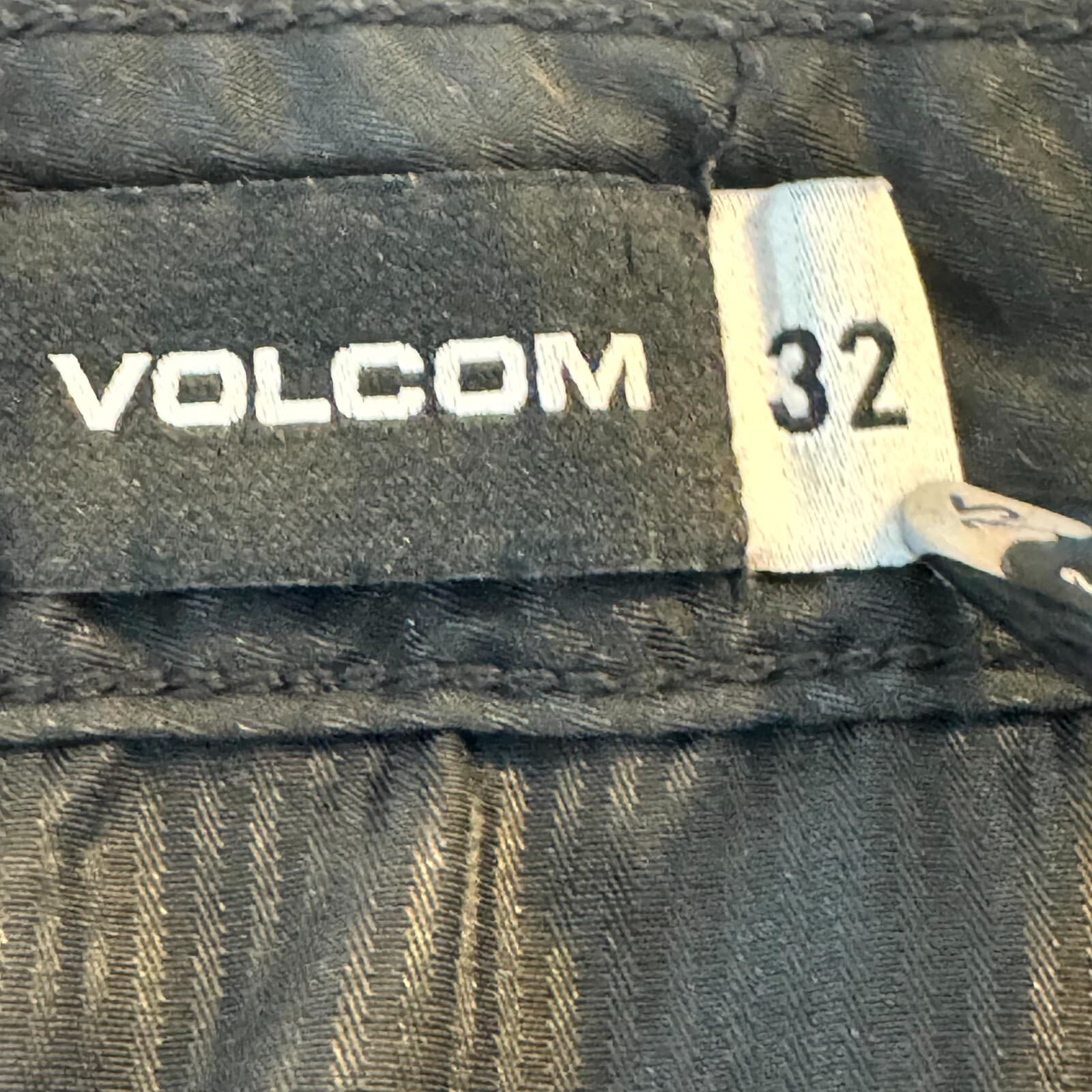 Volcom Men's Chino Shorts 32 Black Cotton Mid-Rise Dark Wash Flat Front - Thumbnail 10