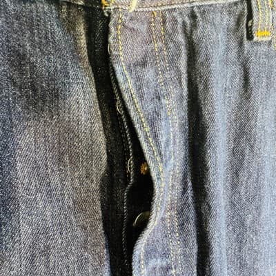 Vintage Levis 501 Jeans Mens 42x32 Blue Dark Wash Button Fly Straight Leg Denim - Thumbnail 3