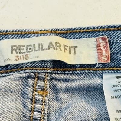 Vintage Levis 505 Jeans Mens 34x32 Blue Light Wash Straight Denim Regular Fit - Thumbnail 5