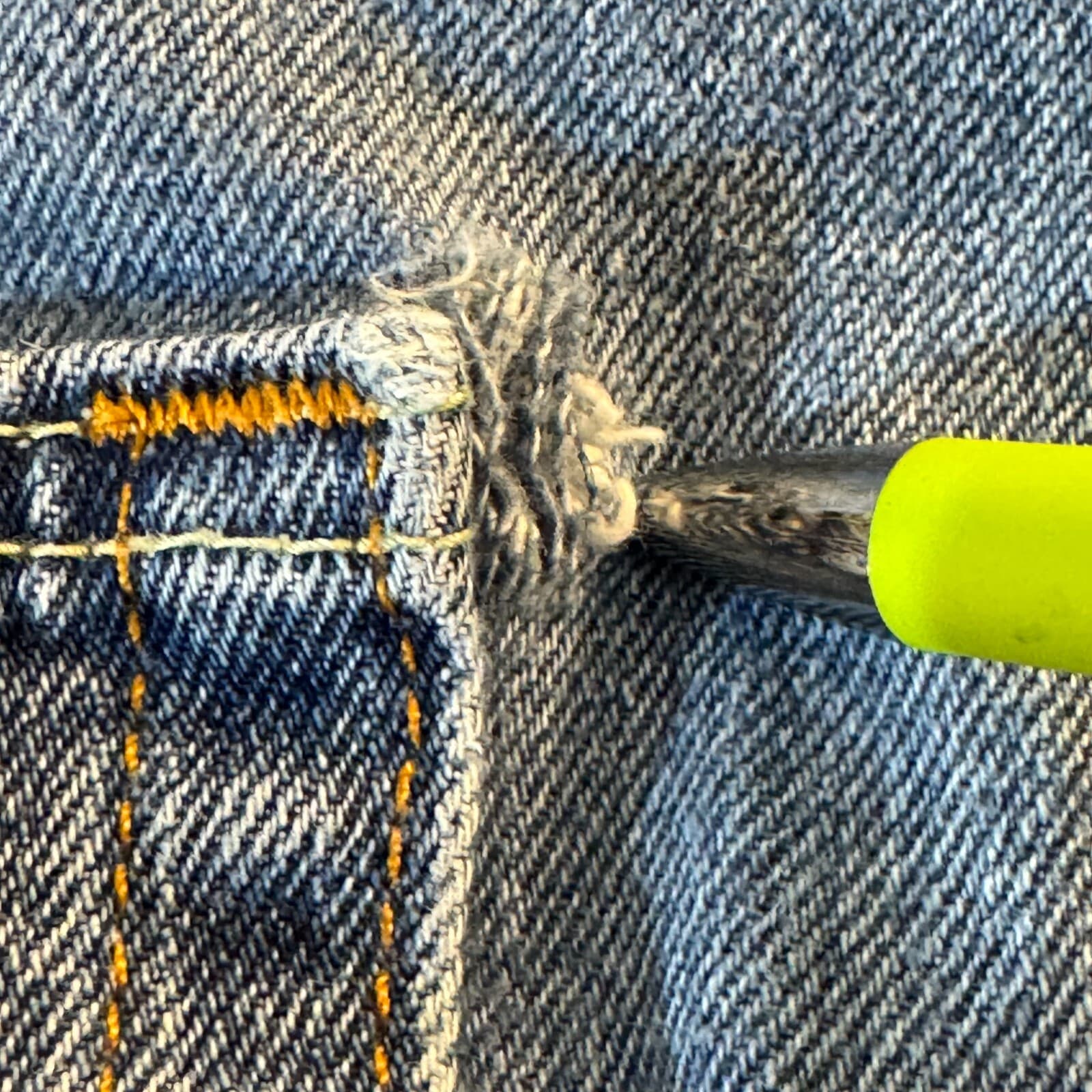 Levi's 550 Men's Jeans 40x32 Blue Denim Relaxed Fit Mid-Rise Straight Leg - Thumbnail 3