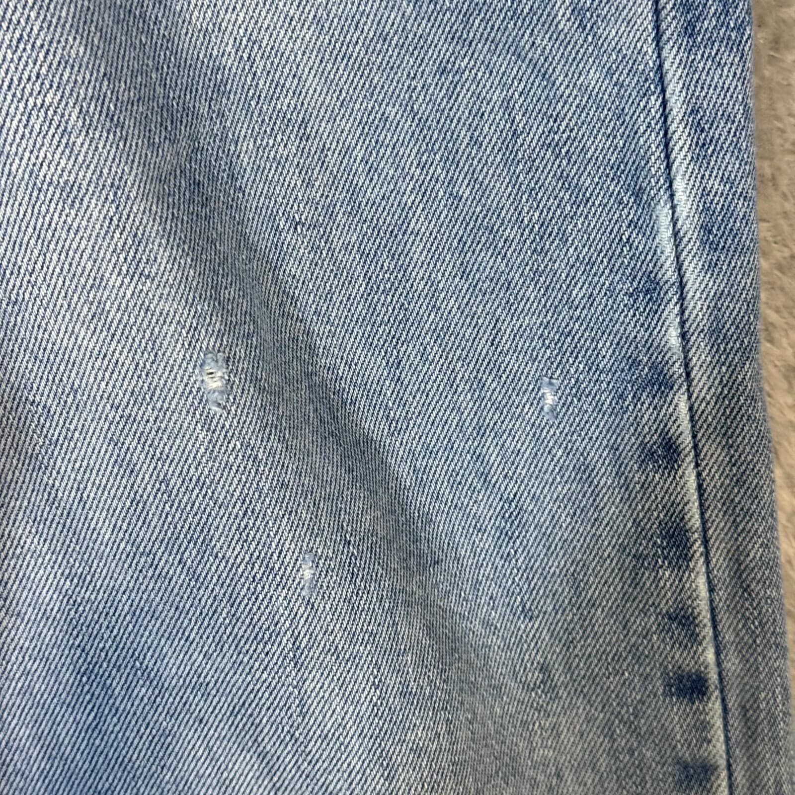 Vintage Levi's 505 Men's Jeans 38x32 Blue Denim Straight Leg Zip Fly - Thumbnail 3