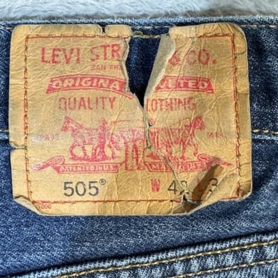 Vintage Levis 505 Jeans Mens 42x30 Blue Regular Fit Denim Made Canada 90s - Thumbnail 3