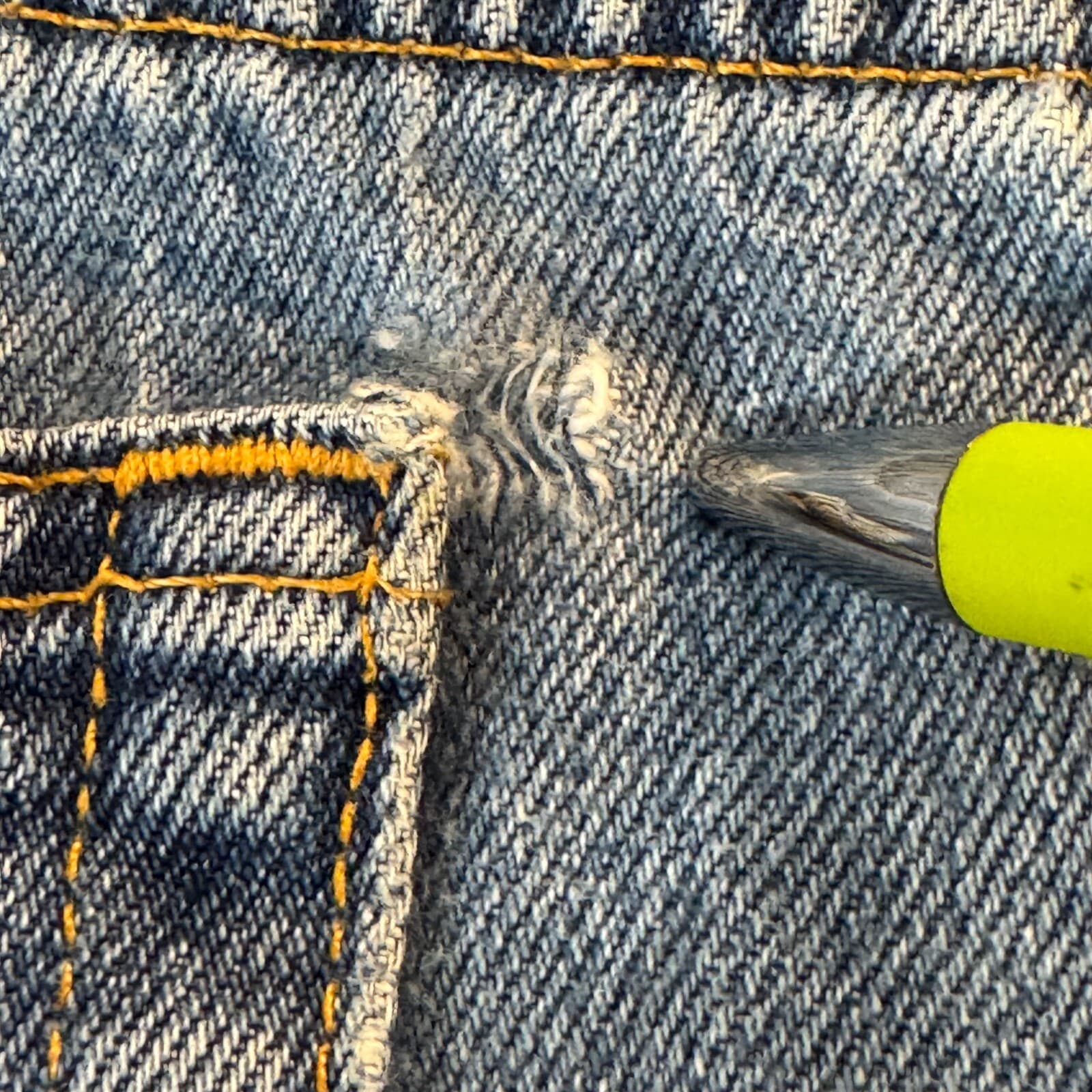 Levi’s 547 Men’s Jeans 34x32 Bootcut Mid Rise Classic Blue Denim - Thumbnail 3