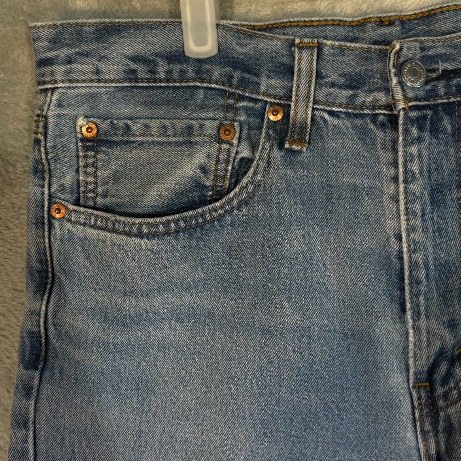 Levi’s 516 Men’s Jeans 34x32 Blue Denim Light Wash Slim Straight Leg - Thumbnail 3