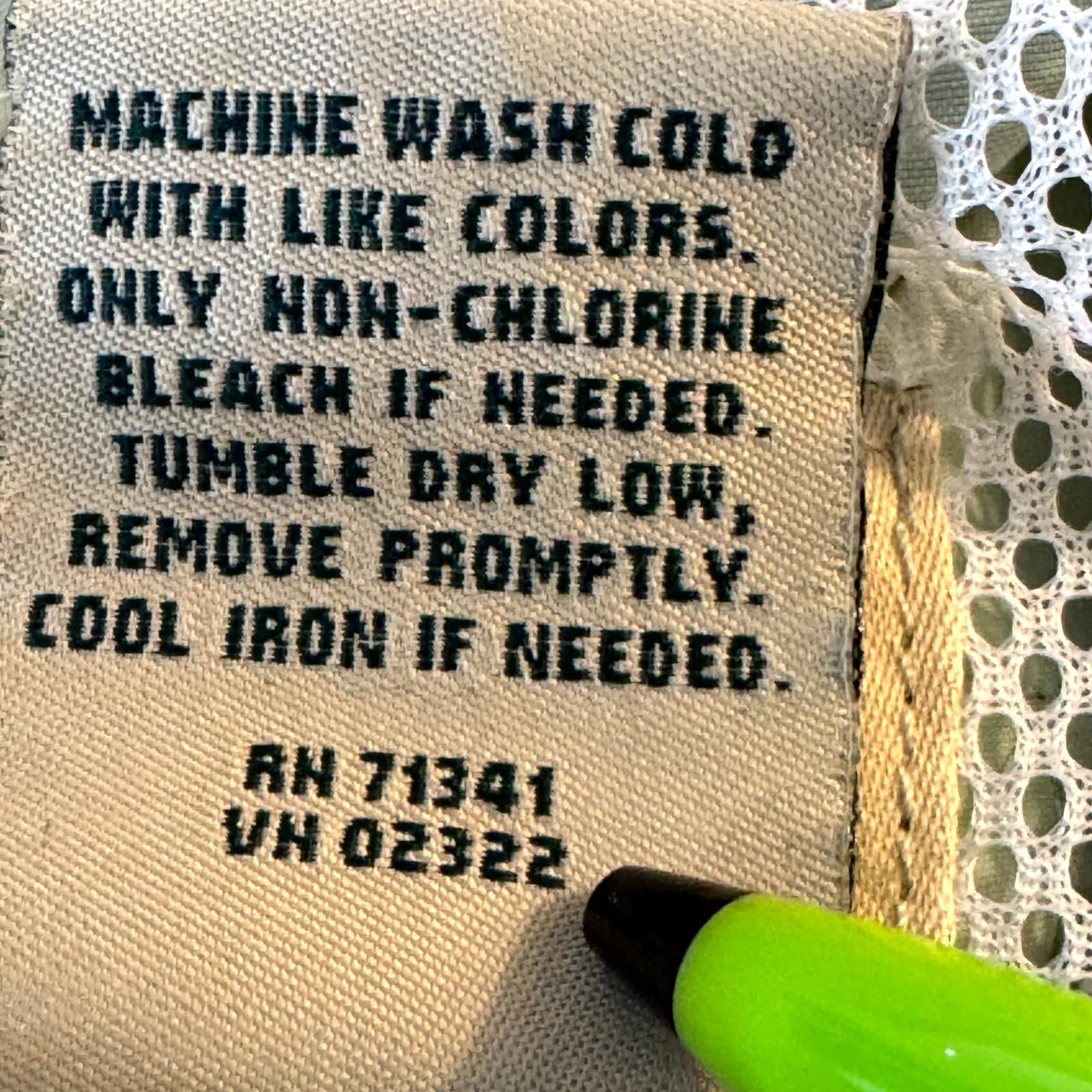 L.L.Bean Men’s Shirt XL Green Nylon Mesh Lined Long Sleeve Button-Down - Thumbnail 15