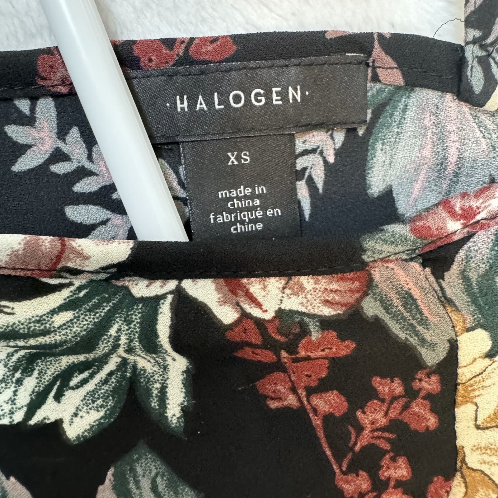 Halogen Women’s Multicolor Floral Cap‑Sleeve Blouse XS Lightweight Polyest W275 - Thumbnail 4