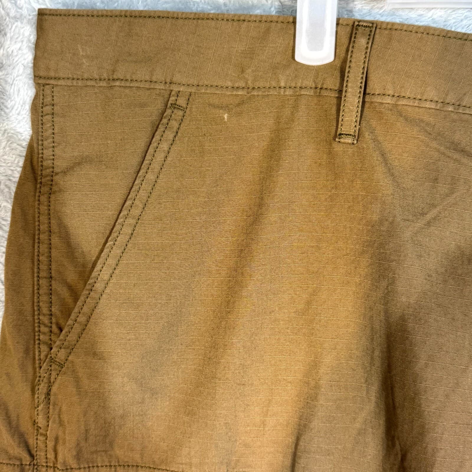 Levis Mens Carrier Cargo Shorts 40 Tan Loose Fit Mid Rise Flat Front - Thumbnail 3