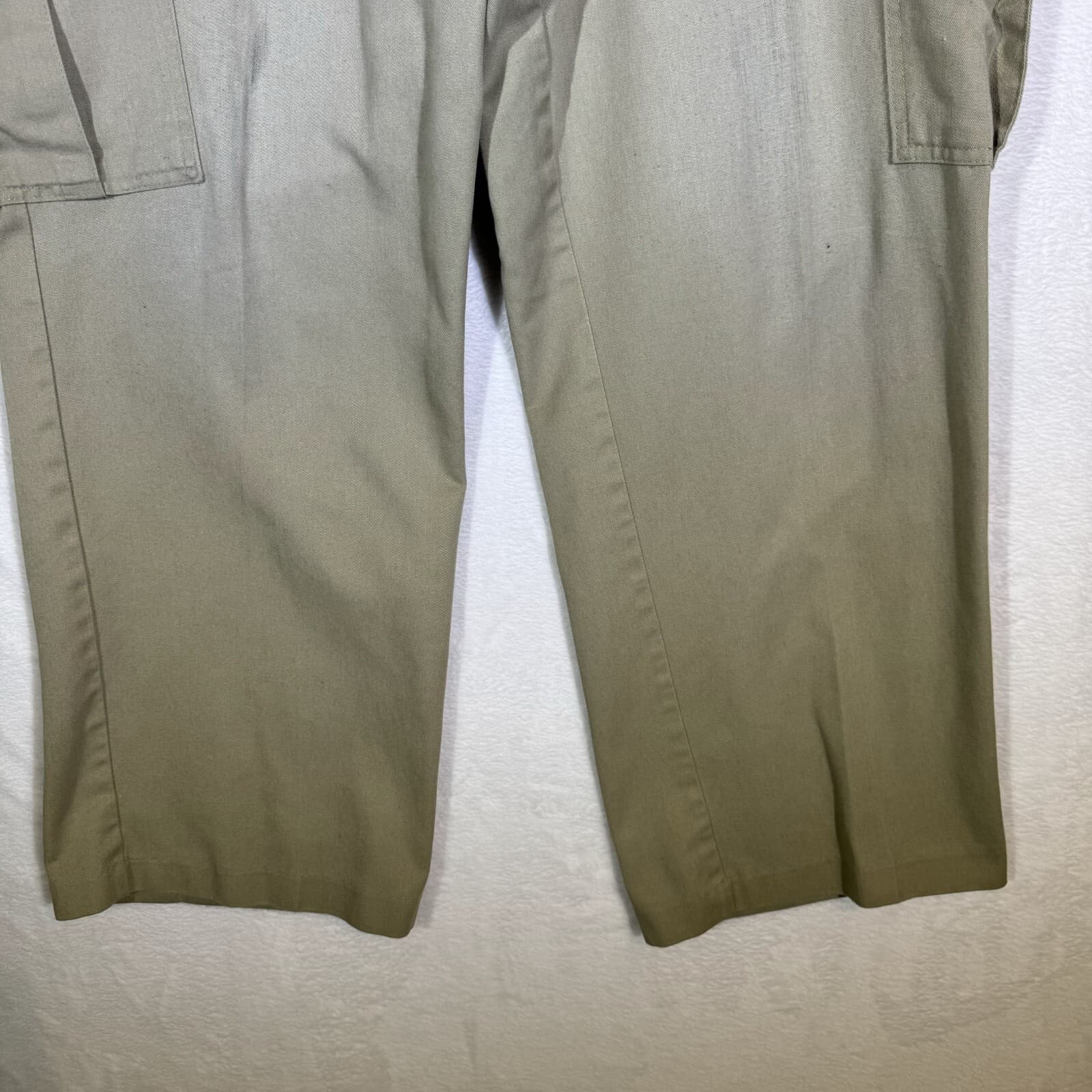 Dickies Men’s Khaki Canvas Cargo Pants – Size 42 × 32, High‑Rise, Lightweight - Thumbnail 3