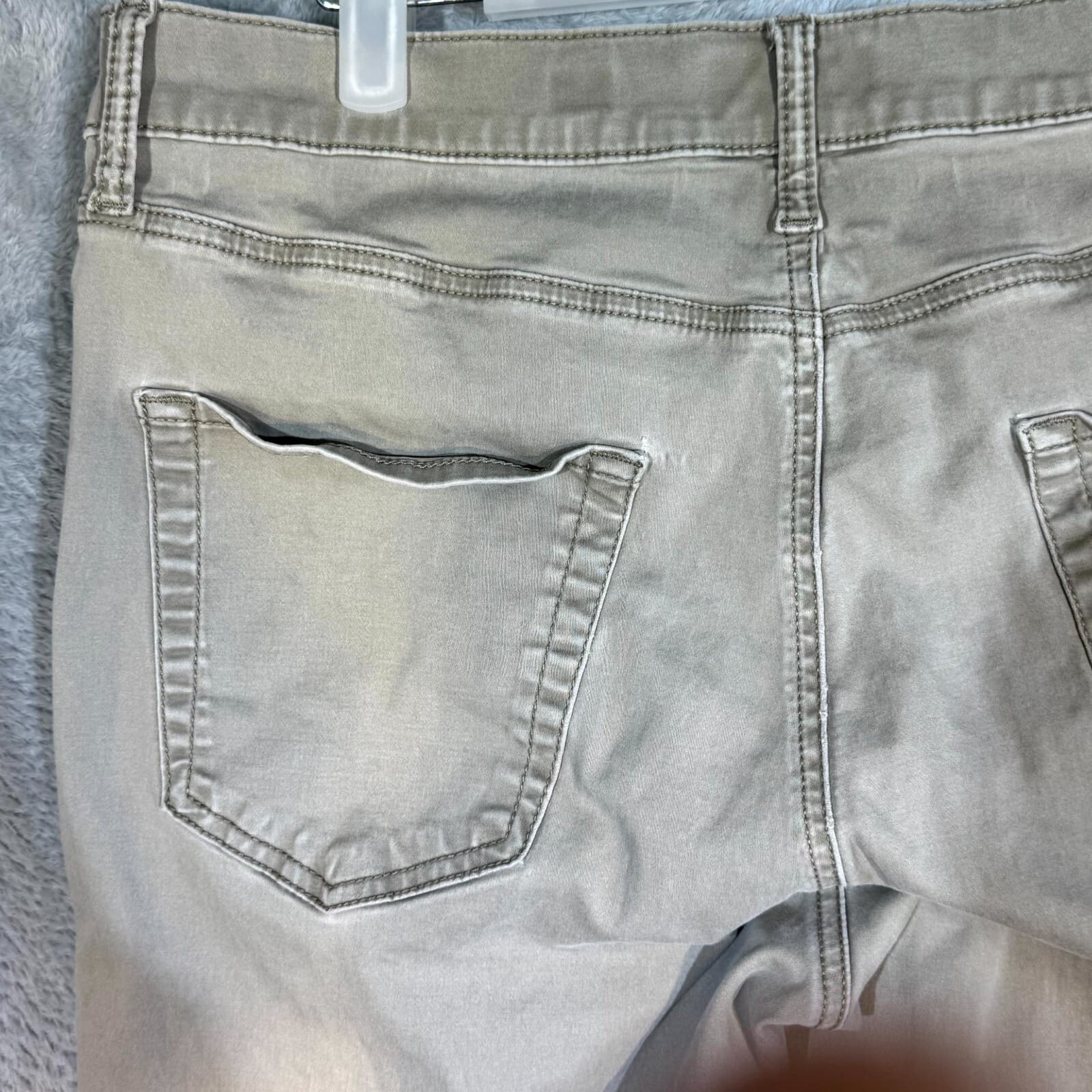 Lucky Brand 410 Men’s Jeans 34x32 Beige Athletic Fit Mid-Rise Casual Denim - Thumbnail 6