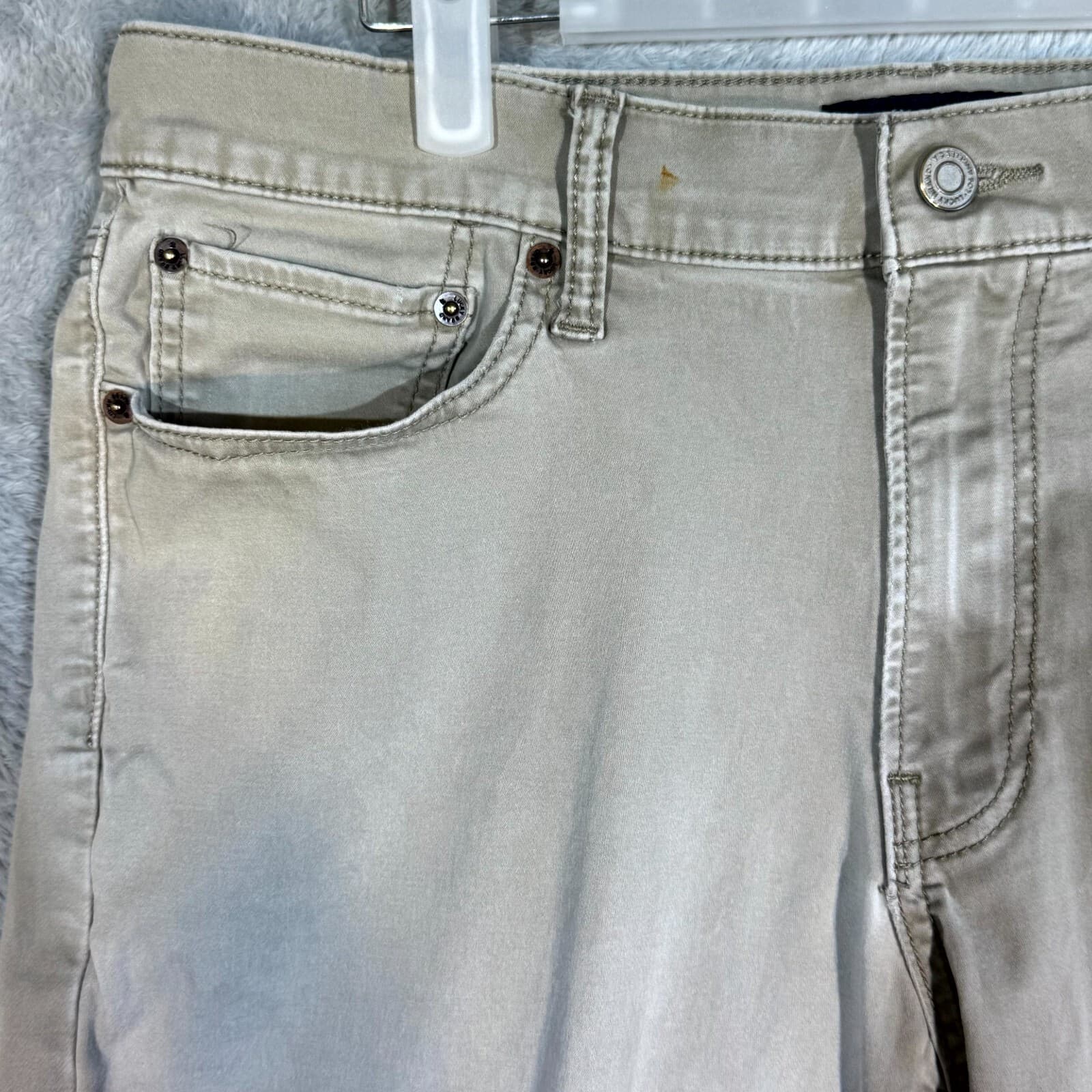 Lucky Brand 410 Men’s Jeans 34x32 Beige Athletic Fit Mid-Rise Casual Denim - Thumbnail 3