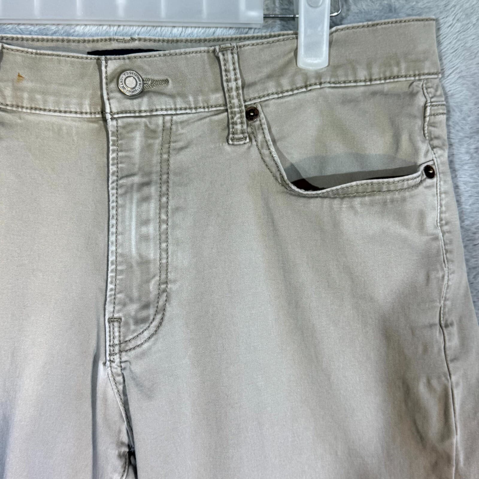 Lucky Brand 410 Men’s Jeans 34x32 Beige Athletic Fit Mid-Rise Casual Denim - Thumbnail 4