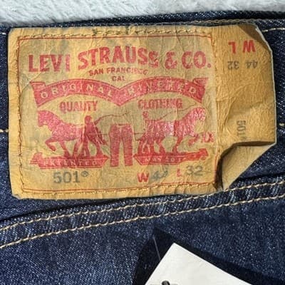 Levis 501 Jeans Mens 44x32 Blue Original Fit Straight Leg Button Fly Denim - Thumbnail 8