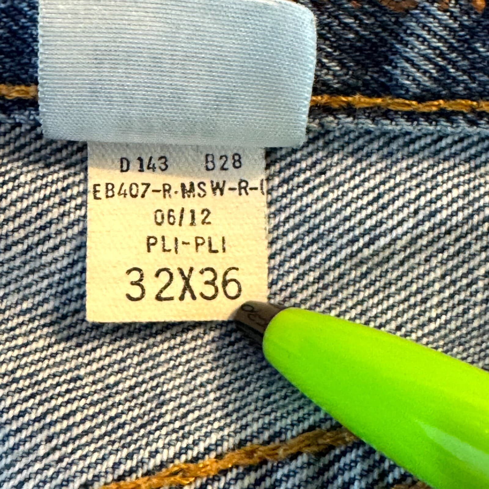 Eddie Bauer Jeans Mens 32x36 Blue Denim 100% Cotton Traditional Fit Straight Leg - Thumbnail 14