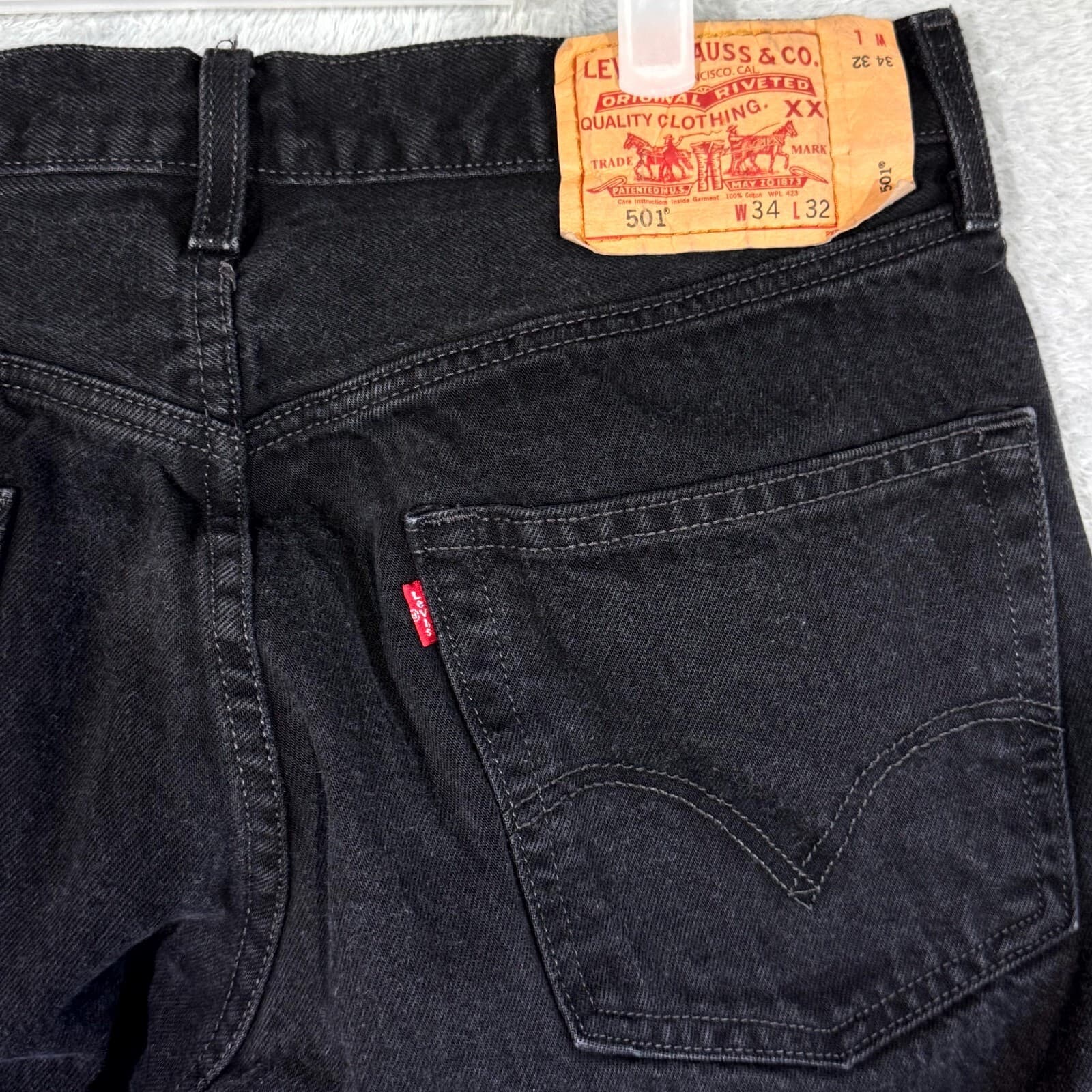 Levi’s 501 Men’s Jeans 38x32 Black Denim Button Fly Straight Leg - Thumbnail 7