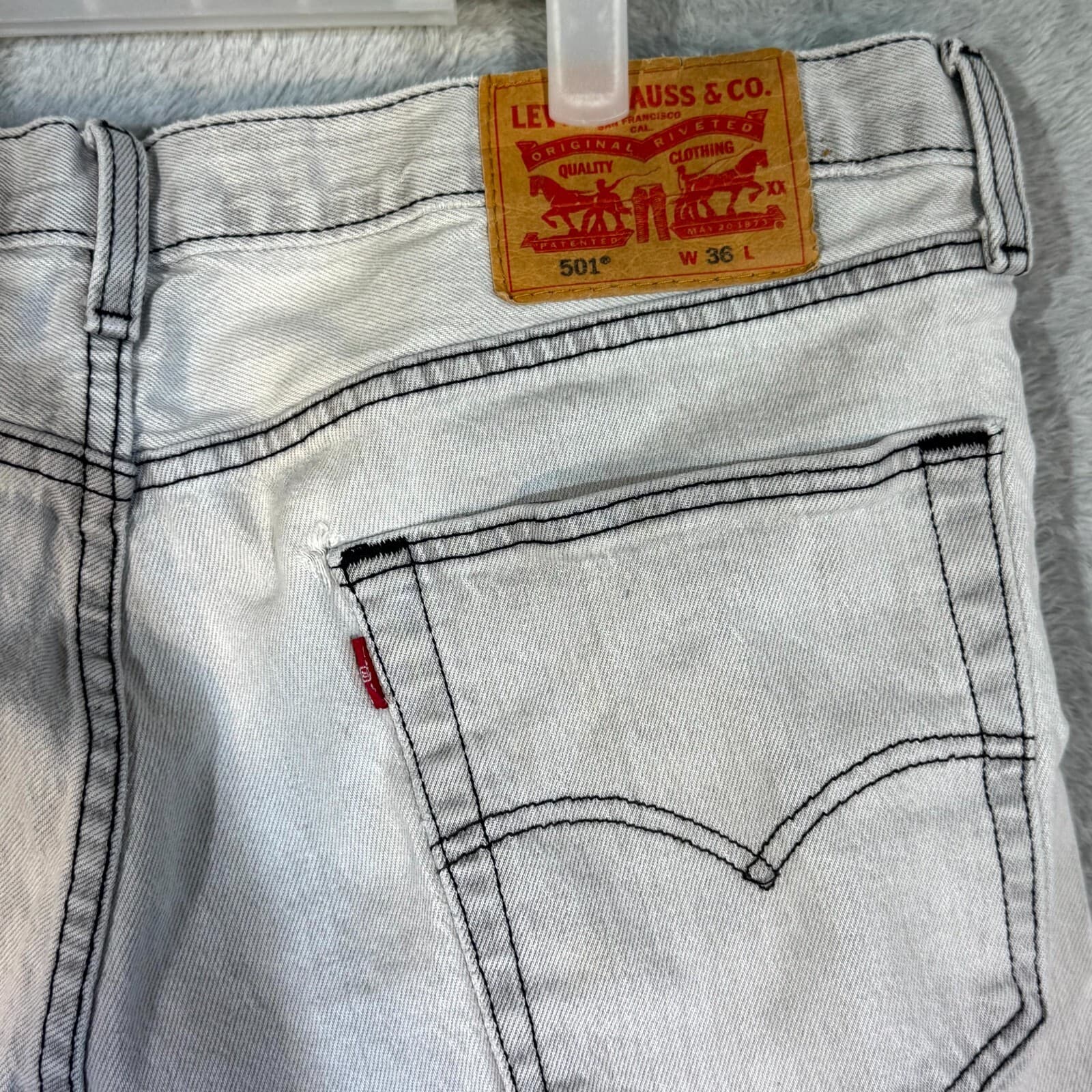 Levi's 501 Bermuda Shorts Men's 36 Gray Mid-Rise Button-Fly Original Fit M1655 - Thumbnail 9