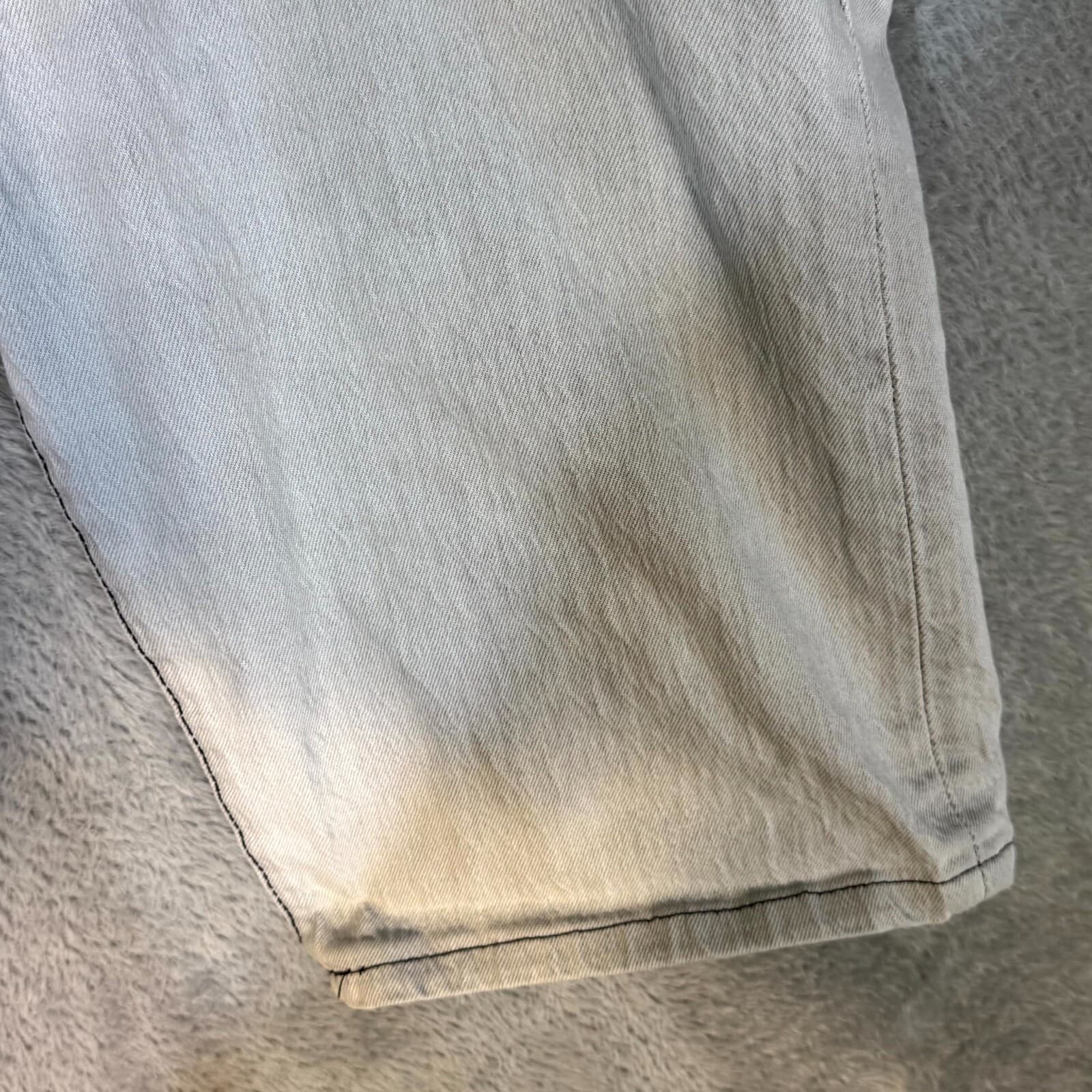 Levi's 501 Bermuda Shorts Men's 36 Gray Mid-Rise Button-Fly Original Fit M1655 - Thumbnail 5