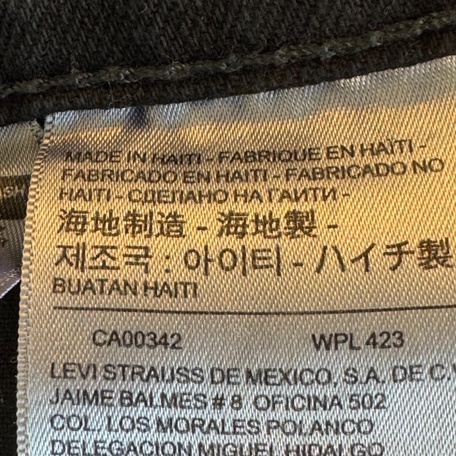 Levi’s 511 Men’s Jeans 38x32 Black Denim Slim Fit Straight Leg Dark Wash - Thumbnail 11