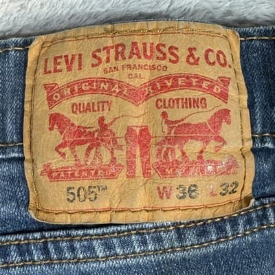 Levis 505 Jeans Mens 36x32 Blue Medium Wash Denim Baggy Fit Whiskered Good - Thumbnail 4