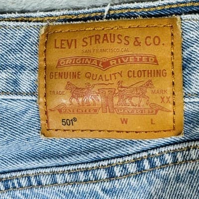 Levis 501 Premium Shorts Mens 32 Blue Distressed Cutoff Raw Hem Denim Button Fly - Thumbnail 5