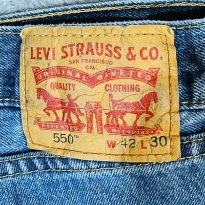 Levis 550 Denim Shorts Mens 42 Blue Bermuda Relaxed Cutoff Raw Hem 5-Pocket - Thumbnail 8