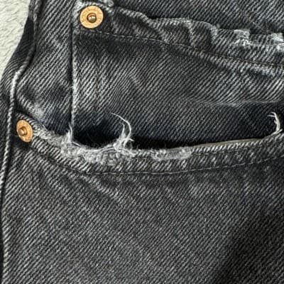 Levis 550 Jeans Mens 36x30 Black Relaxed Fit Distressed Paint Vintage Y2K Style - Thumbnail 5