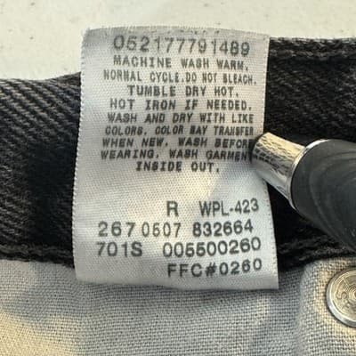 Levis 550 Jeans Mens 36x30 Black Relaxed Fit Distressed Paint Vintage Y2K Style - Thumbnail 9