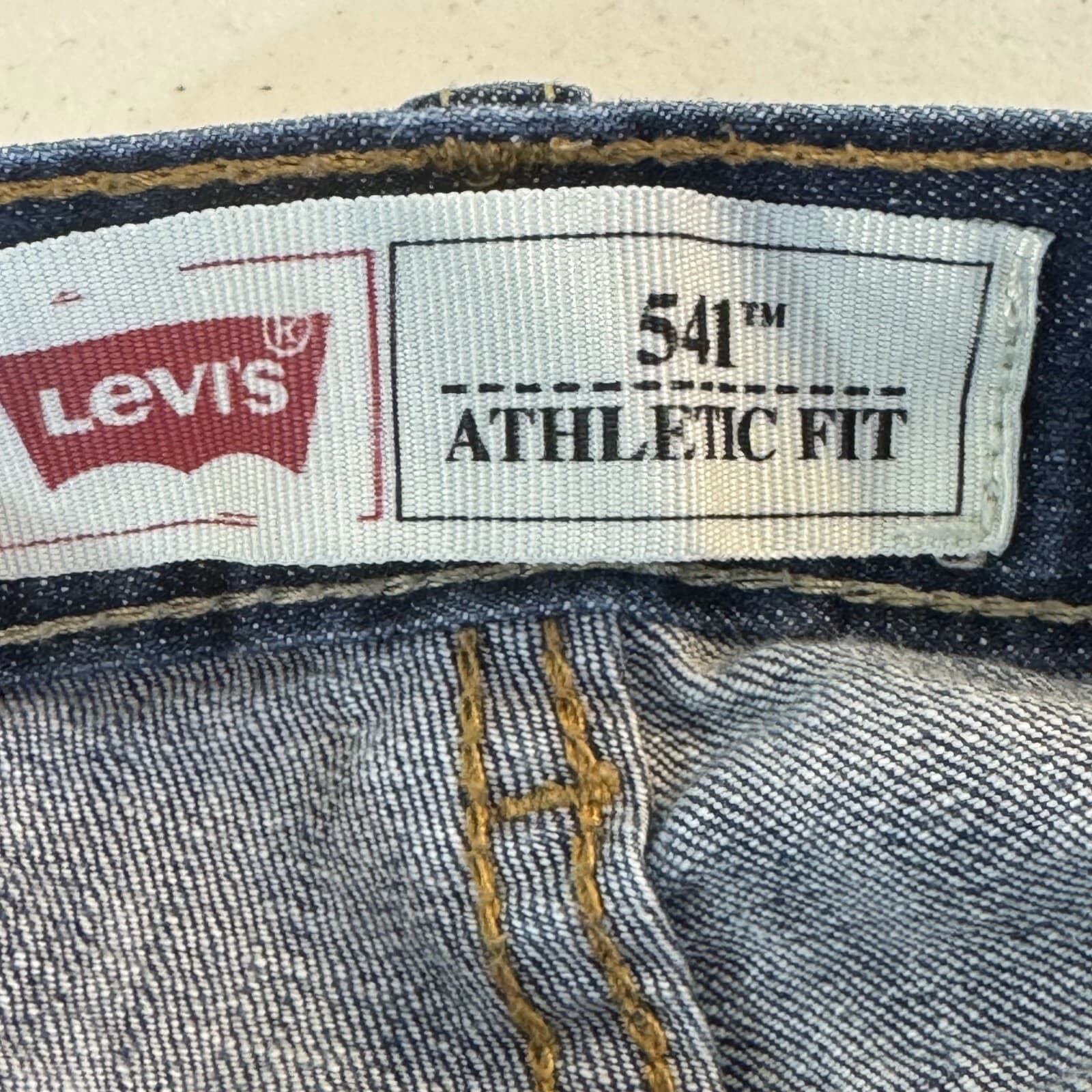 Levi's 541 Boys Jeans Size 18 Blue Denim Athletic Fit Straight Leg Zip Fly - Thumbnail 6