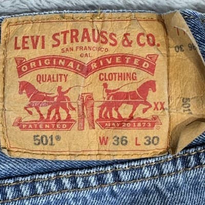Levis 501 Jeans Mens 36x30 Blue Denim Straight Leg Button Fly Classic Fit Pants - Thumbnail 3
