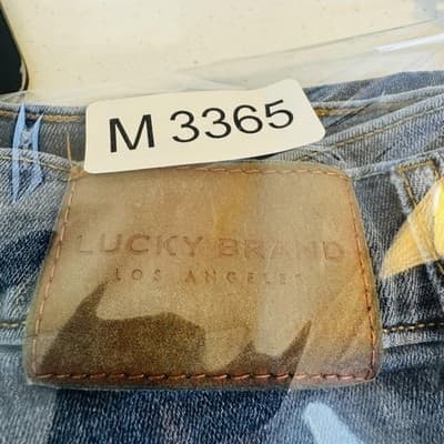 Lucky Brand 221 Straight Jeans Mens 32x30 (32x32) Blue Medium Wash Denim Zip Fly - Thumbnail 17