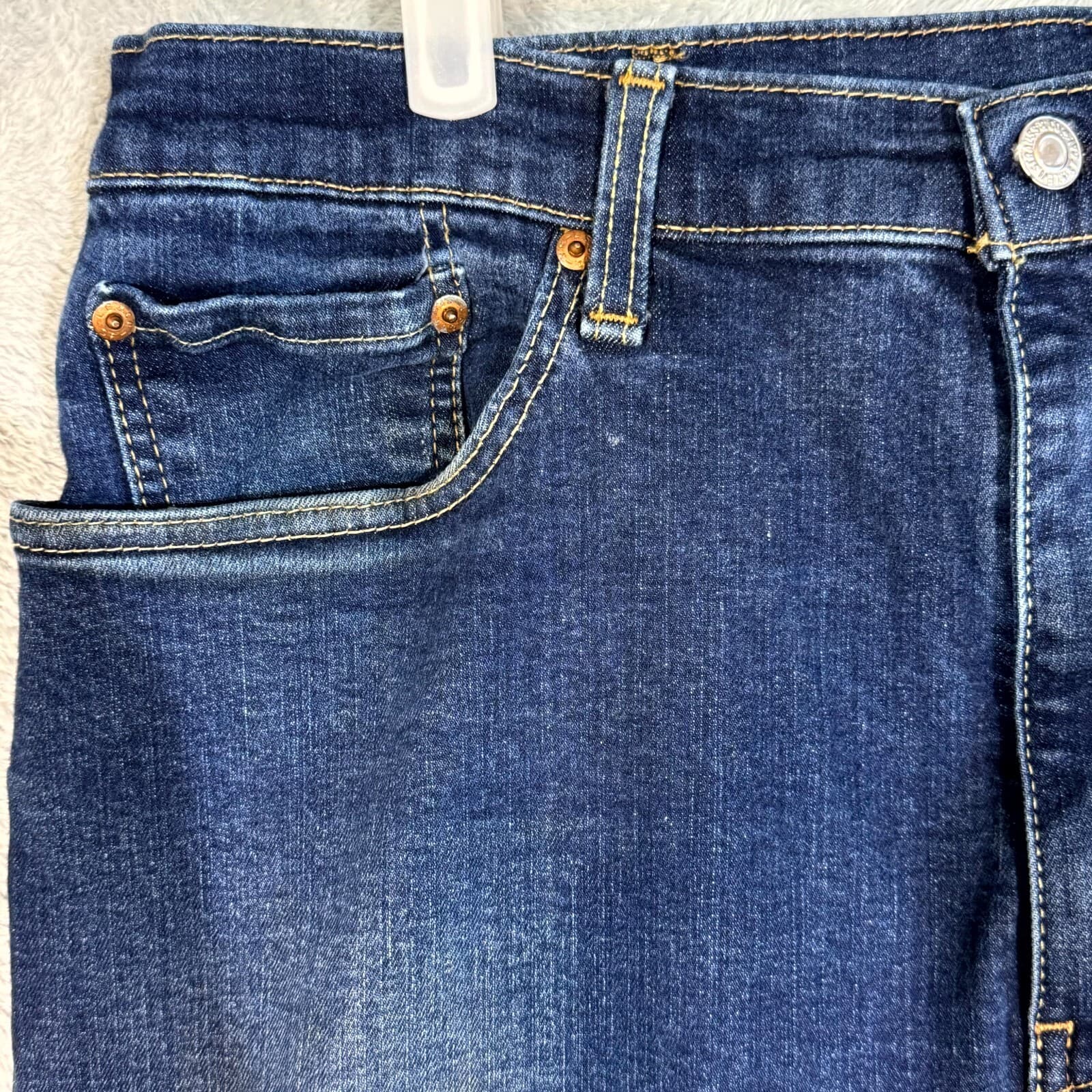 Levi’s 519 Men’s Jeans 38x34 Blue Denim Mid-Rise Straight Leg Regular Fit - Thumbnail 3